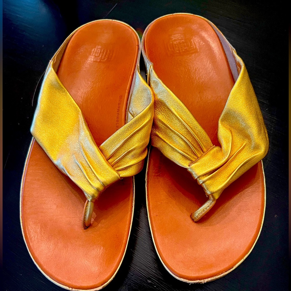 FitFlops gold slide sandal size 10